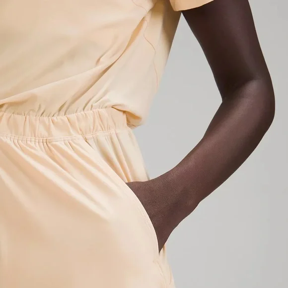 *BNWT* Lightweight High-Neck Romper - Picture 5 of 5